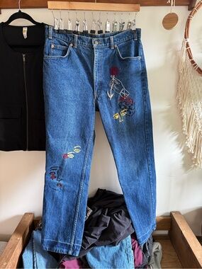 Vintage Levi's Straight Leg Embroidered Blue Jeans